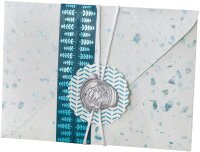 folia 31019 - Siegel Set mit zwei Siegelmotiven, einem Holzgriff und Siegelwachs in 3 Farben, zum stilechten Verzieren von Karten und Einladungen
