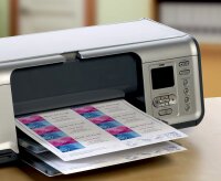 AVERY Zweckform C32028-25 Premium Visitenkarten, blanko (250 Stück, 240g, 85x54 mm, beidseitig bedruckbar, glänzend weiß, absolut glatte Kanten, 25 Blatt) zum Selbstbedrucken auf Inkjet-Druckern