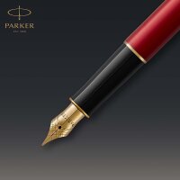 Parker Sonnet Füller | Rote Lackierung mit Goldzierteilen | Füllfederhalter Mittlere Spitze | Geschenkbox