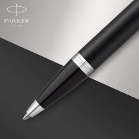 Parker IM Kugelschreiber | Mattschwarz mit Chrom-Zierteilen | mittlere Spitze mit blauer Tinte | Geschenkbox