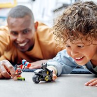 LEGO 76220 DC Batman vs. Harley Quinn, Superhelden-Set mit Action Figuren, Skateboard und Motorrad-Spielzeug für Jungen und Mädchen ab 4 Jahren