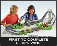 Hot Wheels GCP27 - Mario Kart Mario Rundkurs Rennbahn Trackset Deluxe inkl. 2 Spielzeugautos, Spielzeug Autorennbahn ab 5 Jahren