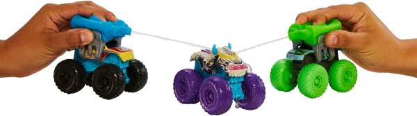 Hot Wheels Monster Trucks Color Reveal Truck, 1 Spielzeugtruck mit Überraschungseffekt und Farbwechseleffekt in warmem und kaltem Wasser, Spielzeug für Kinder - HJF39