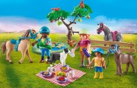 PLAYMOBIL Country 71239 Picknickausflug mit Pferden, Familienpicknick im Grünen, Spielzeug für Kinder ab 4 Jahren