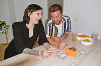 Winning Moves - Trivial Pursuit - Partyquiz - Spiele für Erwachsene - Alter 16+ - Deutsch